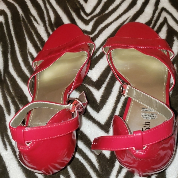 Red Heels - Picture 1 of 5